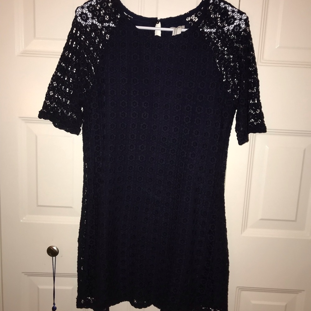 Forever 21 navy blue short lace dress half sleeves